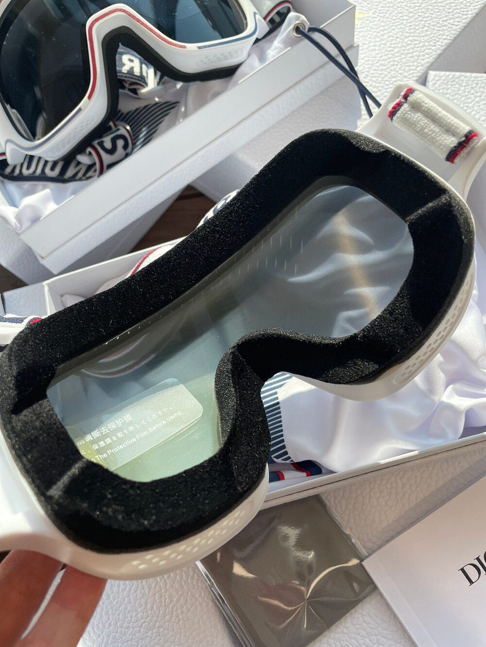 Dior Snowboard Ski Goggles - Picture 3 of 9